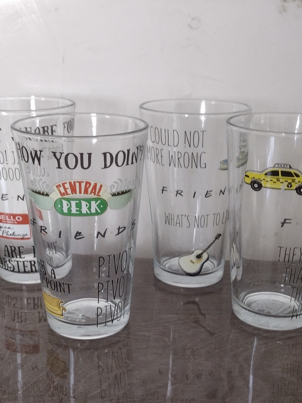 Set of 4 FRIENDS Show 16-ounce Clear Glasses